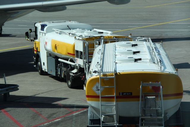 SAFの製造方法をわかりやすく解説｜廃食用油が空を飛ぶまで